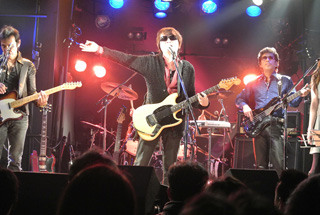 LIVE PHOTO